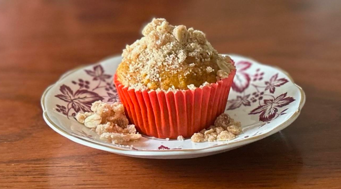 Seasonal recipes: Pumpkin spice crumble muffin